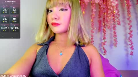 Snapshot of shelutty chatting on 12/11/24, 09:19 LUTTY online show from 12/11/24, 09:19