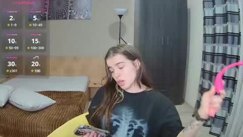 Snapshot of shelyymoon chatting on 02/28/25, 11:23 ShelyMoon online show from 02/28/25, 11:23