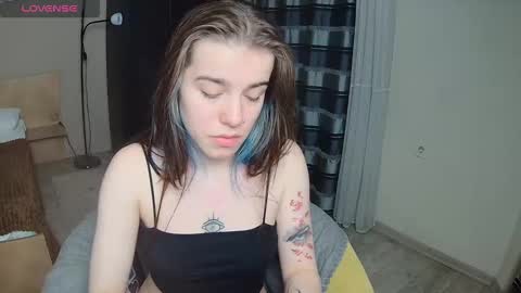 Snapshot of shelyymoon chatting on 03/06/25, 05:54 ShelyMoon online show from 03/06/25, 05:54