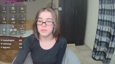 Snapshot of shelyymoon chatting on 03/11/25, 12:11 ShelyMoon online show from 03/11/25, 12:11