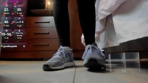 .. Sherilk .. online show from 10/22/25, 11:37