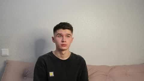 Max online show from 11/05/25, 03:12