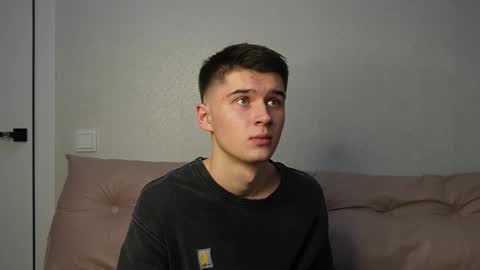 Max online show from 11/06/25, 07:15