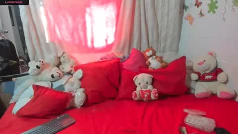Snapshot of sherlyn_fox69 chatting on 01/09/25, 02:22 Maria Saenz online show from 01/09/25, 02:22