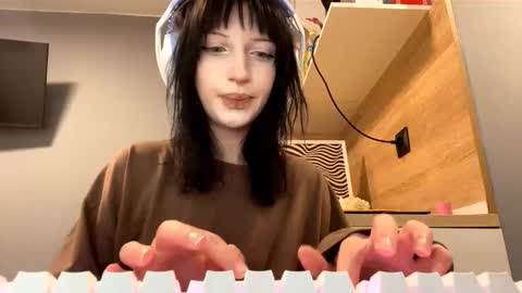 Snapshot of sherronauzat chatting on 11/30/25, 10:58 sherronauzat online show from 11/30/25, 10:58