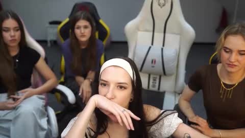 Sheryl online show from 09/10/25, 02:28