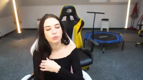 Sheryl online show from 09/19/25, 02:29