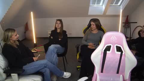 Sheryl online show from 09/26/25, 10:08