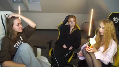 Sheryl online show from 10/01/25, 03:18