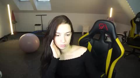 Sheryl online show from 10/10/25, 10:14