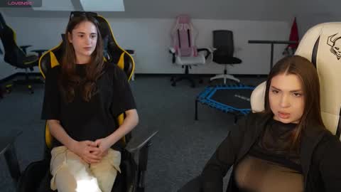 Sheryl online show from 11/01/25, 12:18