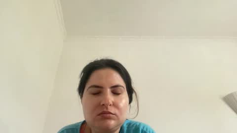 Snapshot of shes__delicious chatting on 10/16/25, 03:57 Shes Delicious online show from 10/16/25, 03:57