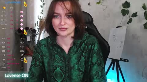 Snapshot of sheslike_firstlove chatting on 10/01/25, 11:38 Vanessa online show from 10/01/25, 11:38