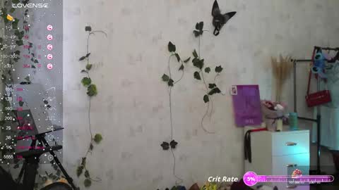 Snapshot of sheslike_firstlove chatting on 10/06/25, 10:45 Vanessa online show from 10/06/25, 10:45