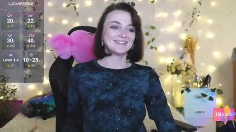 Snapshot of sheslike_firstlove chatting on 11/10/25, 11:42 Vanessa online show from 11/10/25, 11:42