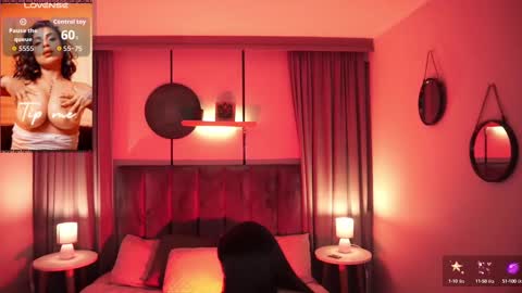 Snapshot of sheyla_hills_ chatting on 09/10/25, 04:12 Sheyla online show from 09/10/25, 04:12