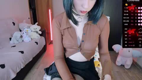 Marta Violet online show from 11/17/25, 10:32