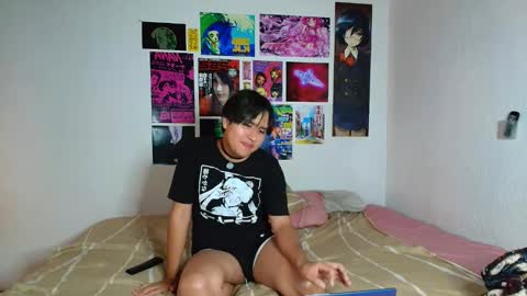 Snapshot of shinji18 chatting on 12/28/24, 02:22 Shinji online show from 12/28/24, 02:22