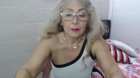 shira evans40 online show from 01/27/25, 08:49