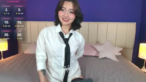 Snapshot of shizuko___ chatting on 10/13/25, 08:31 Valentina online show from 10/13/25, 08:31