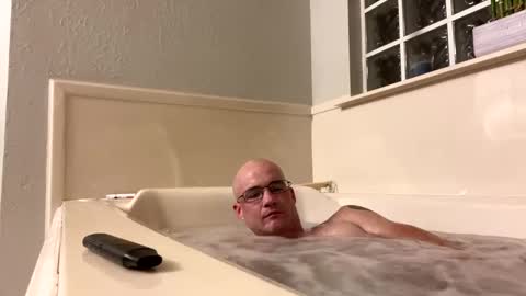 Snapshot of shortshortsman chatting on 09/09/25, 05:18 shortshortsman online show from 09/09/25, 05:18