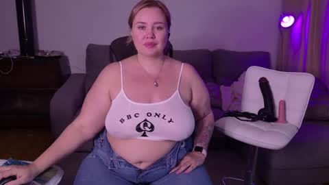 Snapshot of showmebbw chatting on 03/10/25, 05:39 Mimi online show from 03/10/25, 05:39