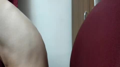 Snapshot of shy_in_bed chatting on 10/03/25, 10:07 shy_in_bed online show from 10/03/25, 10:07