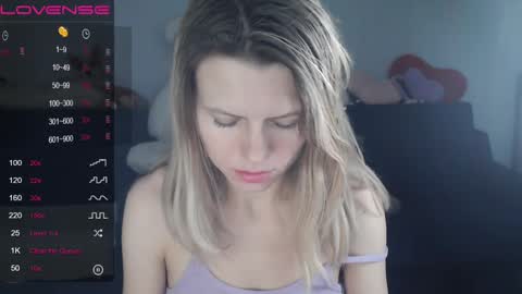 Snapshot of shy_moony chatting on 02/25/25, 09:35 just Alex online show from 02/25/25, 09:35