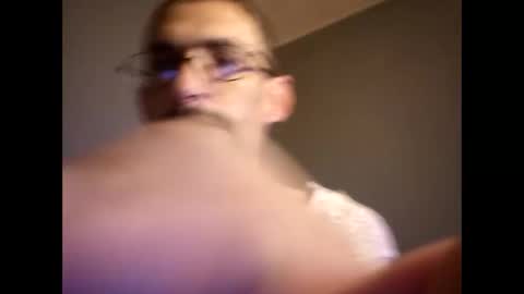 Snapshot of shybilly40 chatting on 10/08/25, 10:40 shybilly40 online show from 10/08/25, 10:40