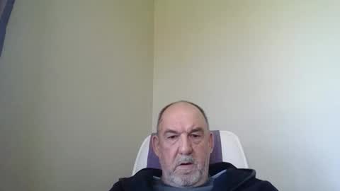 Snapshot of shyguytm chatting on 09/12/25, 11:15 shyguytm online show from 09/12/25, 11:15