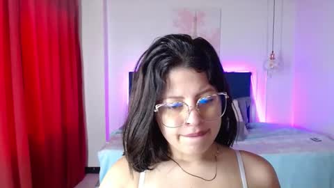 Snapshot of shyvibes_ chatting on 12/09/24, 01:45 CALL ME CHARLOTTE online show from 12/09/24, 01:45