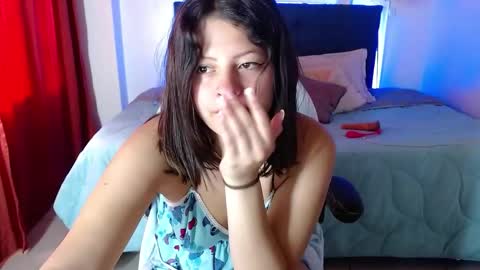 Snapshot of shyvibes_ chatting on 02/19/25, 06:43 CALL ME CHARLOTTE online show from 02/19/25, 06:43