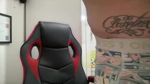 Snapshot of sidvicious23cm chatting on 09/08/25, 05:45 sidvicious23cm online show from 09/08/25, 05:45