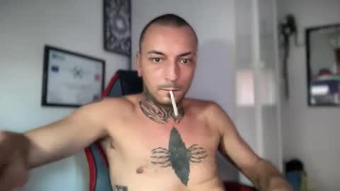 Snapshot of sidvicious23cm chatting on 09/11/25, 04:51 sidvicious23cm online show from 09/11/25, 04:51