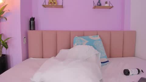 sienna_mg12 online show from 11/10/25, 12:15