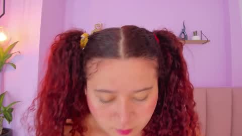 sienna_mg12 online show from 11/11/25, 12:16