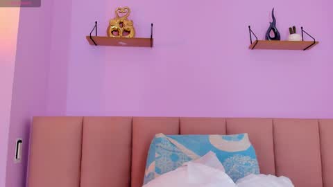 sienna_mg12 online show from 11/15/25, 12:13