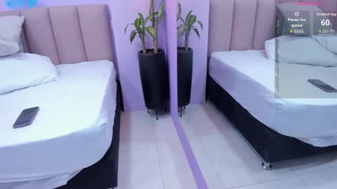 sienna_mg12 online show from 12/01/25, 12:21