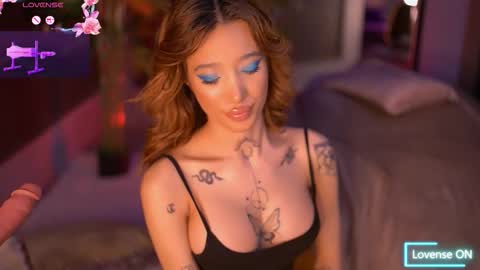 Sienna online show from 10/24/25, 06:59