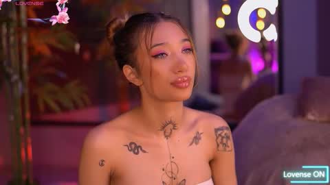 Sienna online show from 10/28/25, 06:43