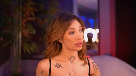 Sienna online show from 11/10/25, 06:40