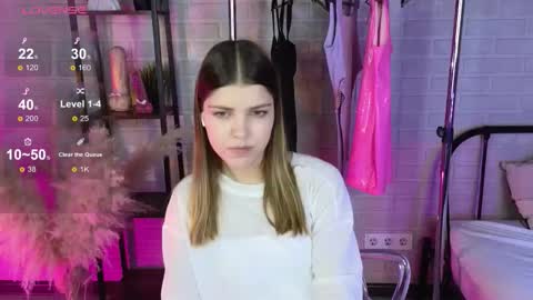 Snapshot of sierra_maddison chatting on 11/18/25, 09:25 Sierra online show from 11/18/25, 09:25