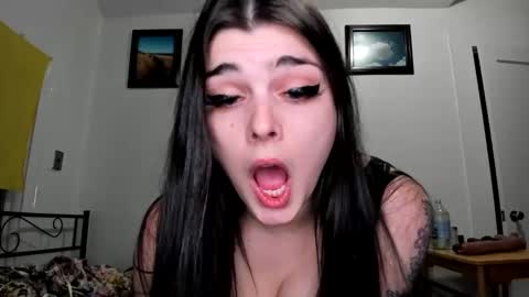 Snapshot of sierrasquirter chatting on 02/11/25, 05:05 Sierra online show from 02/11/25, 05:05