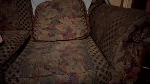 Snapshot of sikwitit625 chatting on 10/22/25, 06:29 Cdub625 online show from 10/22/25, 06:29