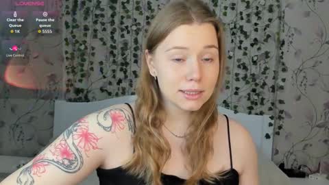 Chloe online show from 11/18/25, 05:01