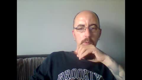 Snapshot of silent_v_81 chatting on 10/05/25, 03:32 Silent V online show from 10/05/25, 03:32