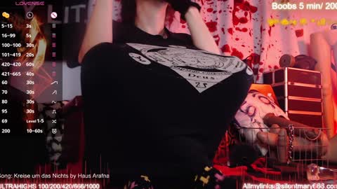 Snapshot of silentmary chatting on 10/27/25, 09:02 Allmylinkssilentmary666 online show from 10/27/25, 09:02