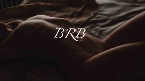 Snapshot of silky_huzelnut chatting on 10/23/25, 08:07 Mila online show from 10/23/25, 08:07