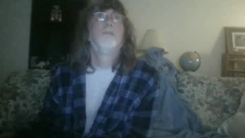 Snapshot of silverfunfox chatting on 01/15/25, 06:22 silverfunfox online show from 01/15/25, 06:22