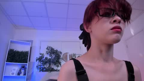 Snapshot of sima_wendy chatting on 09/22/25, 06:37 Wendy help me get get 69 likes online show from 09/22/25, 06:37